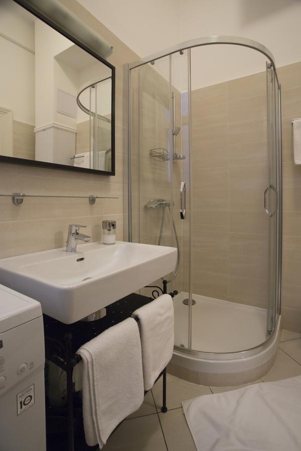 Walton Prime Apartment Будапеща Екстериор снимка